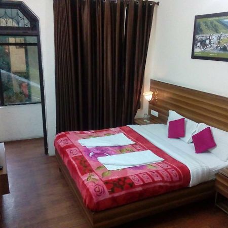 Vijay Palace Hostel ดารัมซาลา ภายนอก รูปภาพ