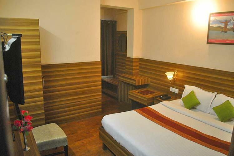 Vijay Palace Hostel ดารัมซาลา ภายนอก รูปภาพ