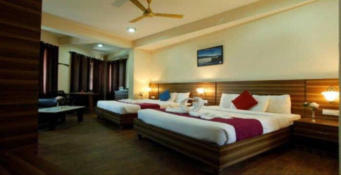 Vijay Palace Hostel ดารัมซาลา ภายนอก รูปภาพ